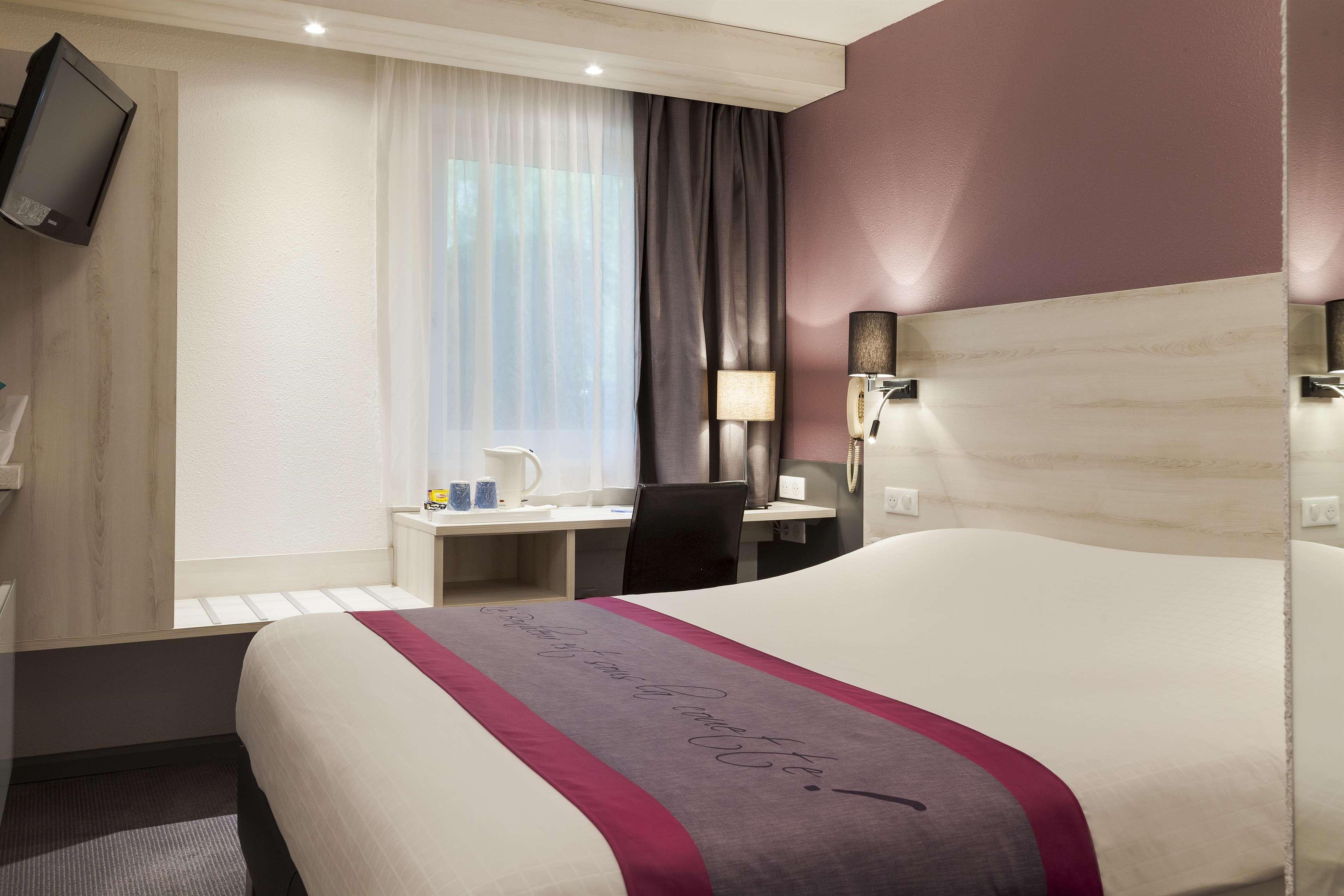 Kyriad Lille Est - Villeneuve D'Ascq Exteriér fotografie